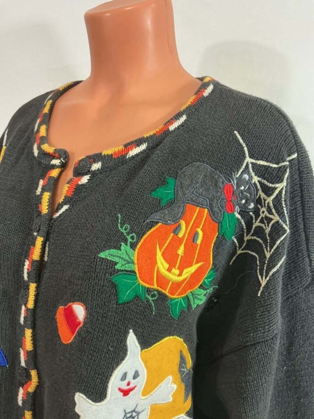 Vintage Halloween Cardigan Sweater Witch Black Cat Candy Corn Womens XL - Picture 2 of 8